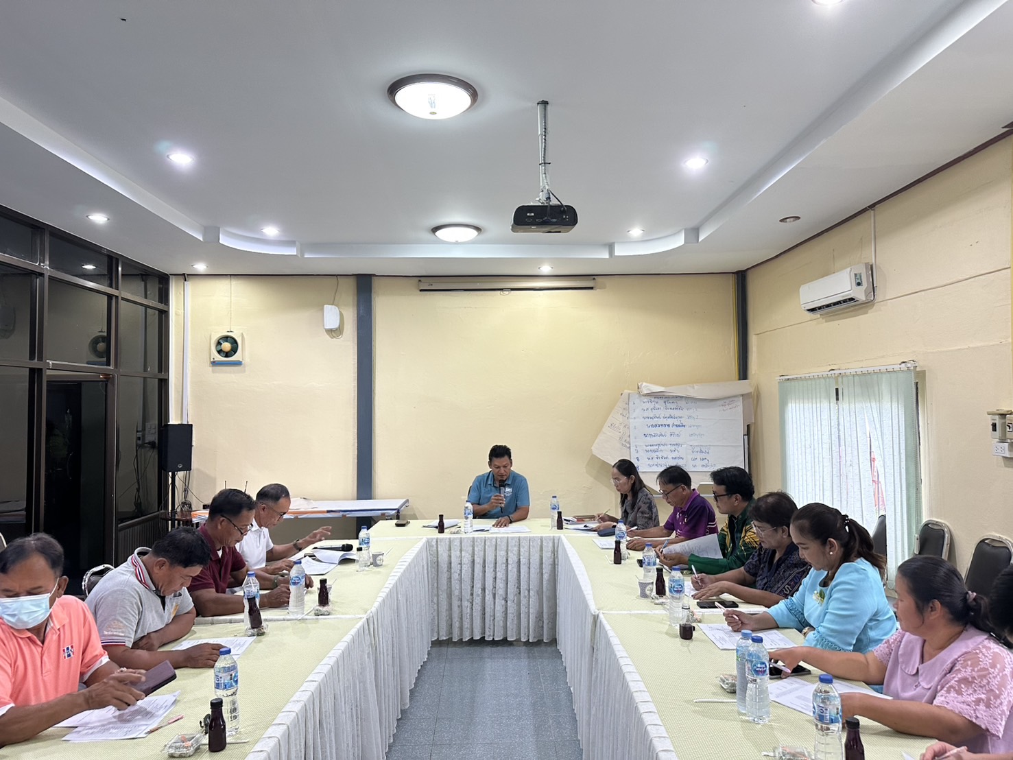 ประชุมอนุกรรมการเครือข่ายกองทุนหมู่บ้านและชุมชนเมืองอำเภอหนองบัว