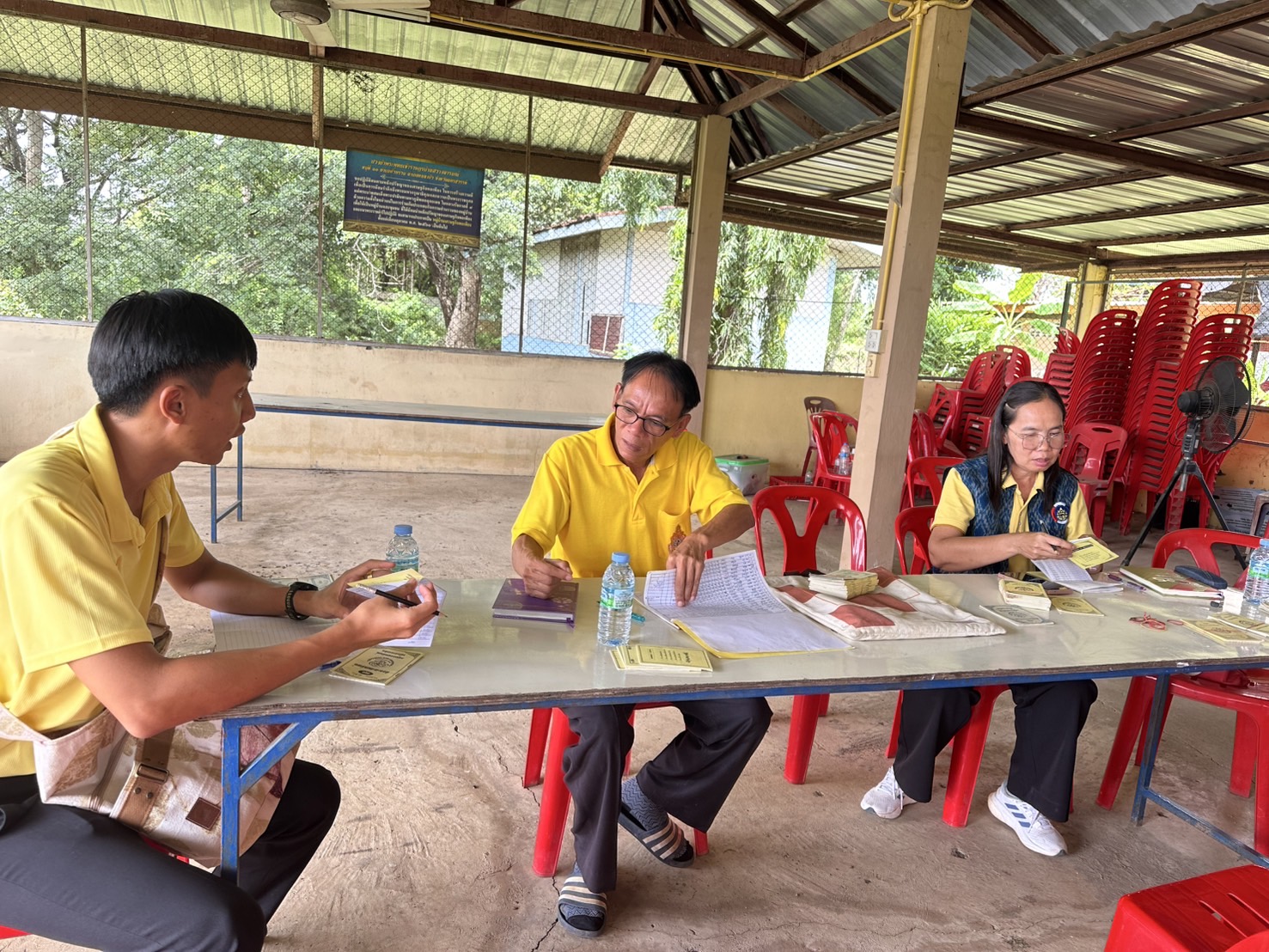 ติดตามการดำเนินงานกลุ่มออมทรัพย์เพื่อการผลิต บ้านสว่างอารมณ์​