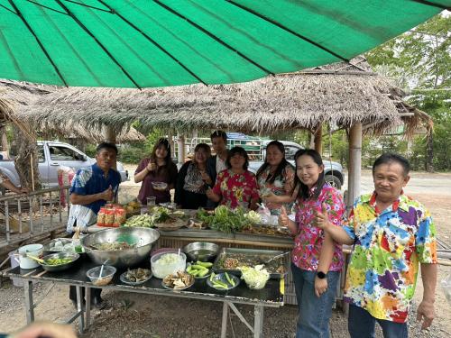 กิจกรรมสงกรานต์ตลาดอาหารปลอดภัย